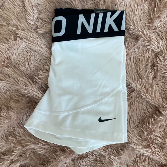 Nike Other - Nike pro White Shorts